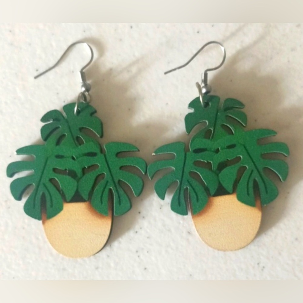 🪴🪵NEW Green Monstera Tropical Leaf Wooden Earrings Hypoallergenic Lightweight